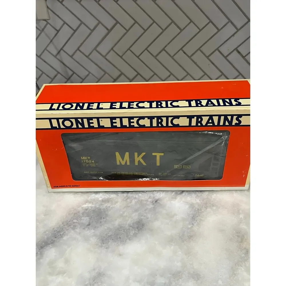 Lionel MKT 17004 ACF Center Flow Covered Hopper O Gauge Train Car NIB